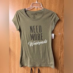 NWT Juniors graphic tee size medium